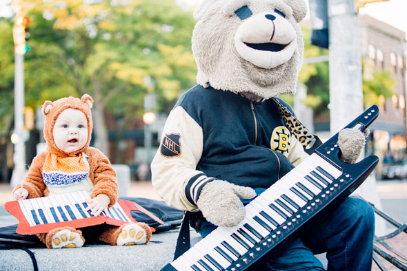 Keytar Bear and young fan