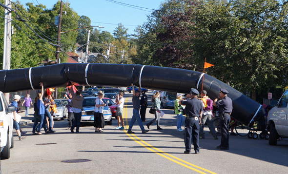 Inflatable pipeline crosses Lagrange Street