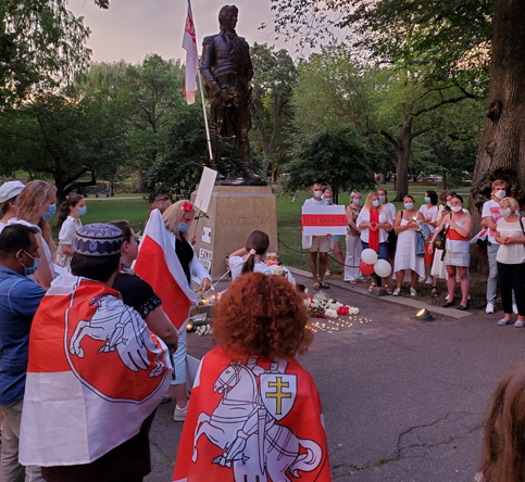 Boston-area Belarusians at Kościuszko statue in Public Garden