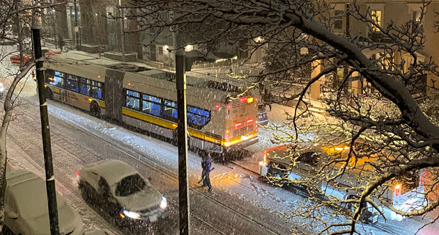 39 bus having trouble in the snow on South Huntington Avenue