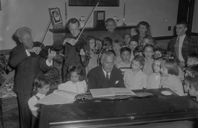 Fiedler and kids at the Prendergast Preventorium