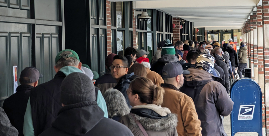 Line from Bertucci's to Gary's in West Roxbury