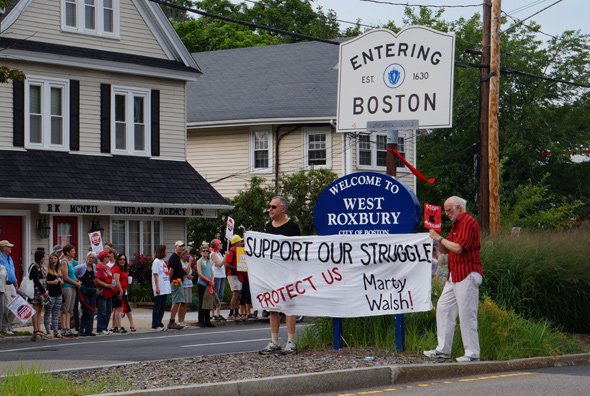 Protesting Algonquin pipeline at Dedham/Boston town line