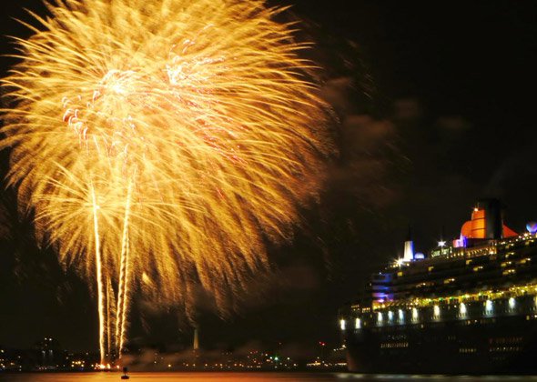 Fireworks for the Queen Mary 2