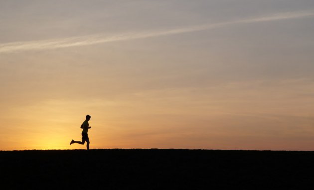 Sunset runner at the Chestnut Hill Reservoir