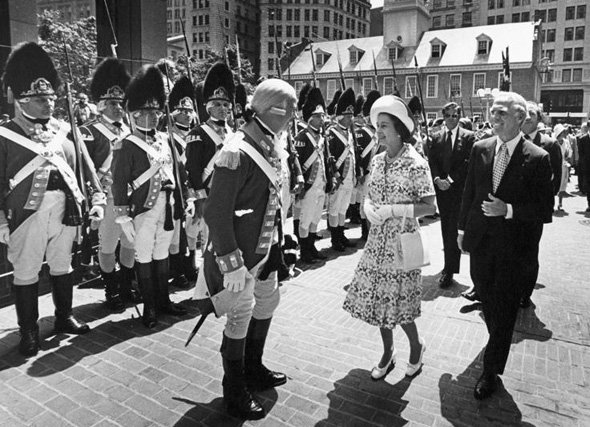 Queen Elizabeth and Mayor White in 1976
