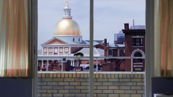 Rat scurries in front of Boston State House