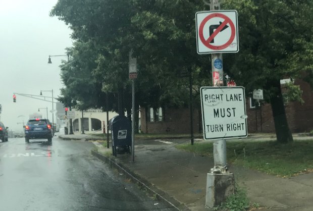 No right turn, right turn must turn right