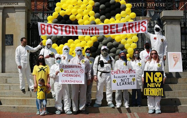 Boston-area Belarusians protest Putin and Chernobyl