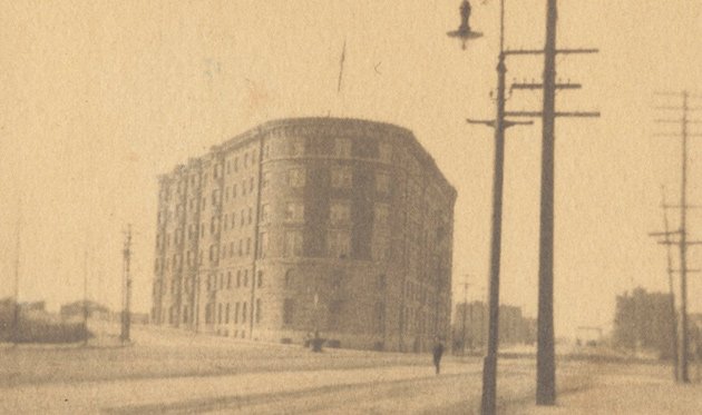 Old photo of Hotel Buckminster in 1900