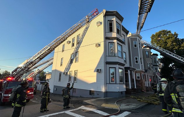 Ladders up at Saratoga Street fire