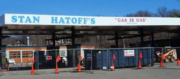Hatoff's Gas