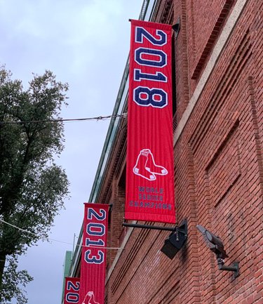 2018 World Series banner unfurled at Fenway Park